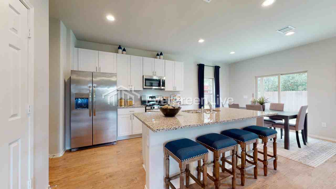 1214 Saddle Dr - Photo 3 of 17