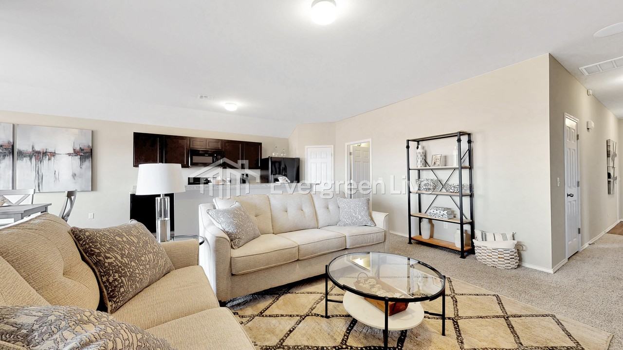 1122 Colt Dr - Photo 5 of 17