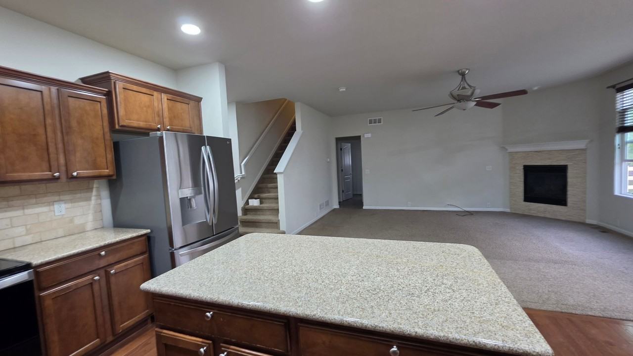 3412 Harvard Pl - Photo 4 of 24