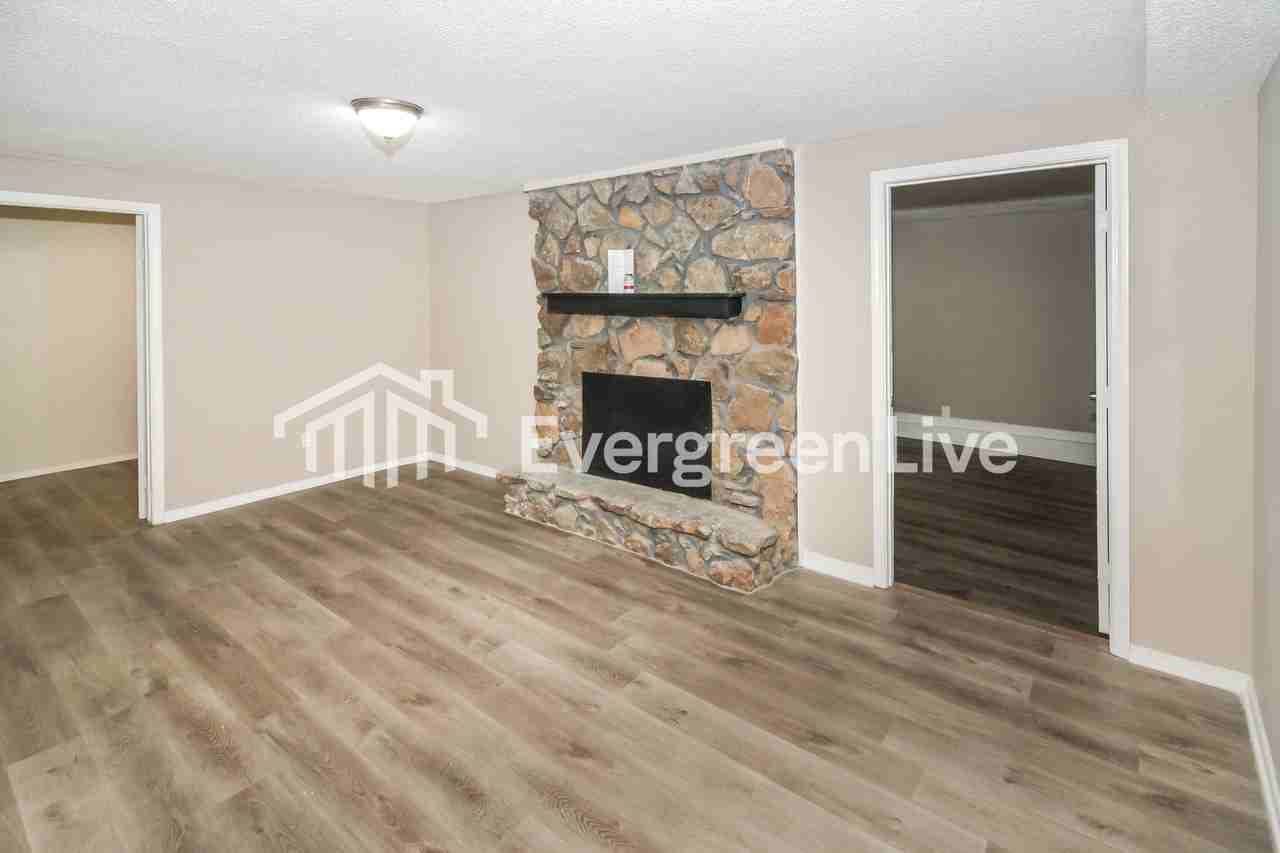 2817 Gailwood Dr - Photo 2 of 15