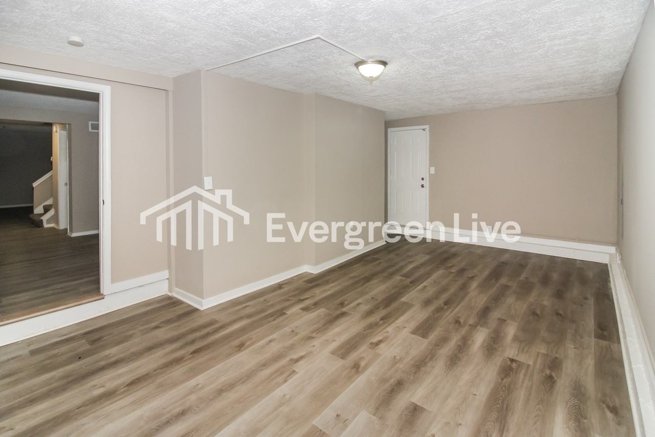 2817 Gailwood Dr - Photo 5 of 15