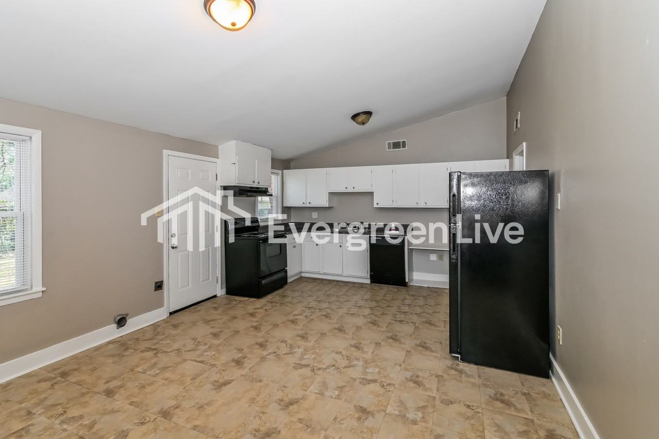 2968 Brandale St - Photo 2 of 15