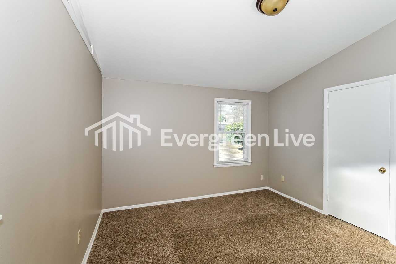2968 Brandale St - Photo 5 of 15