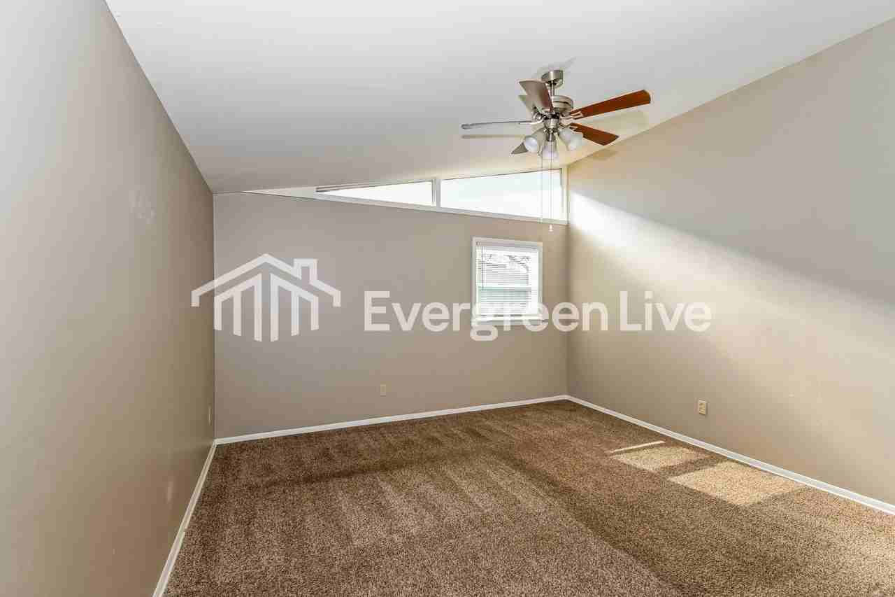 2968 Brandale St - Photo 6 of 15