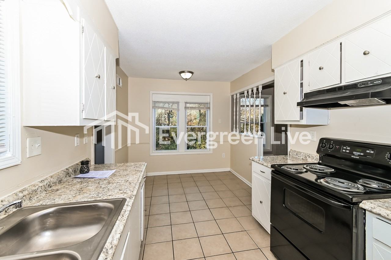 5335 Wythe Cv - Photo 5 of 15