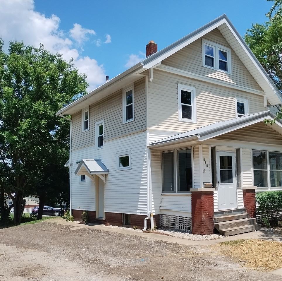 238 E Liberty St - Photo 2 of 23