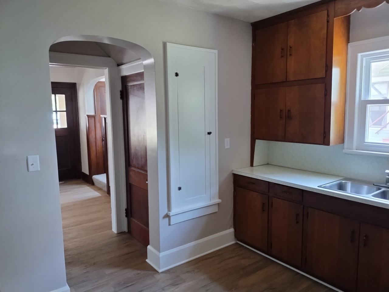 238 E Liberty St - Photo 4 of 23