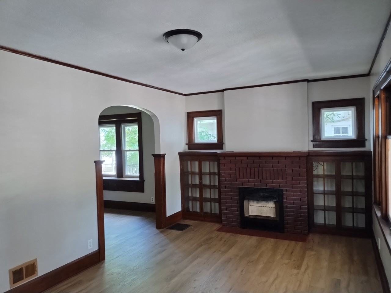 238 E Liberty St - Photo 6 of 23
