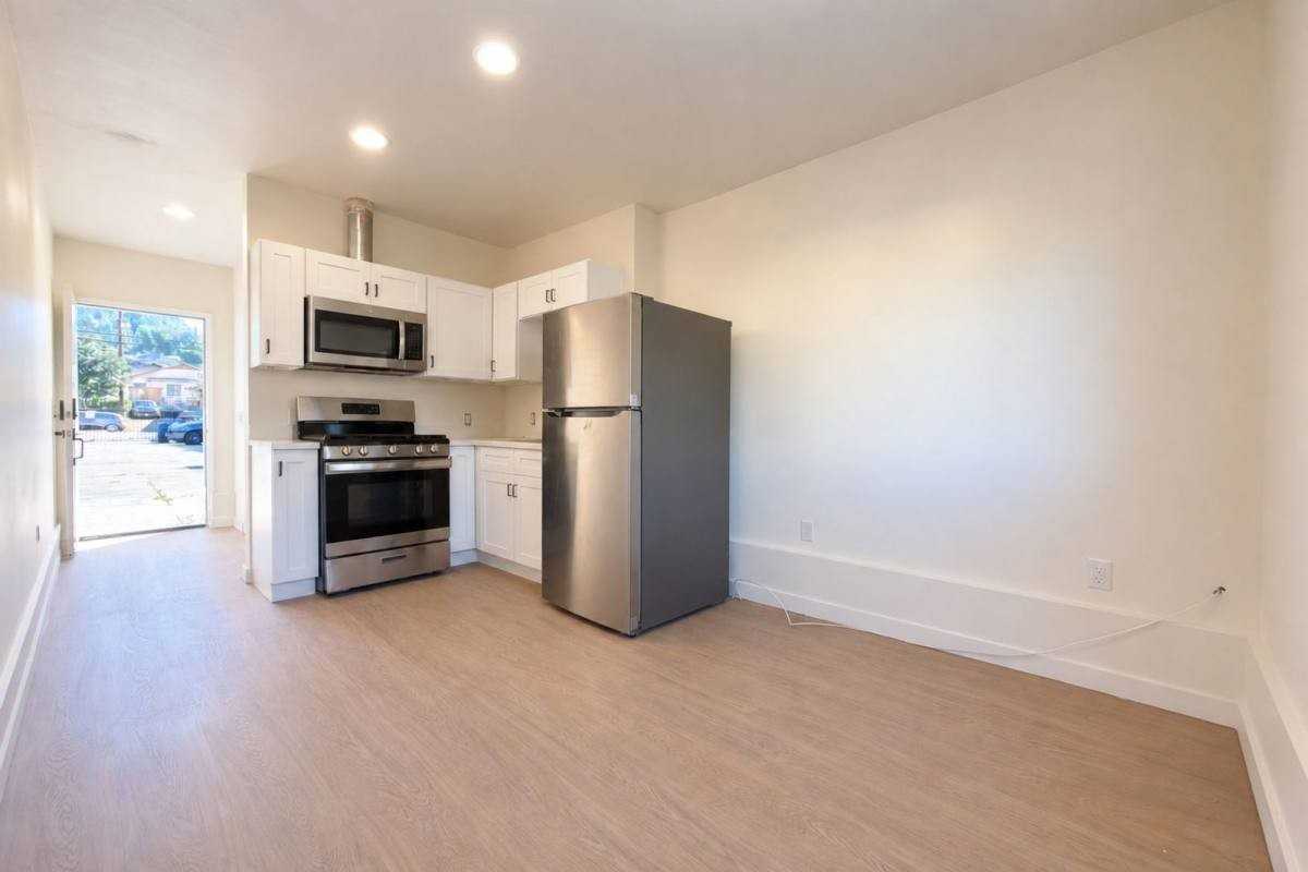 6819 N Figueroa St #25 - Photo 6 of 7