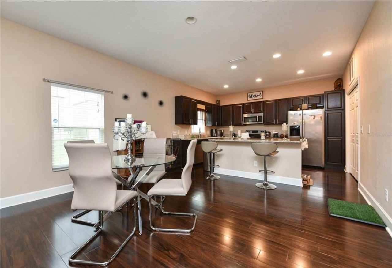 1451 Salisbury Dr - Photo 2 of 15