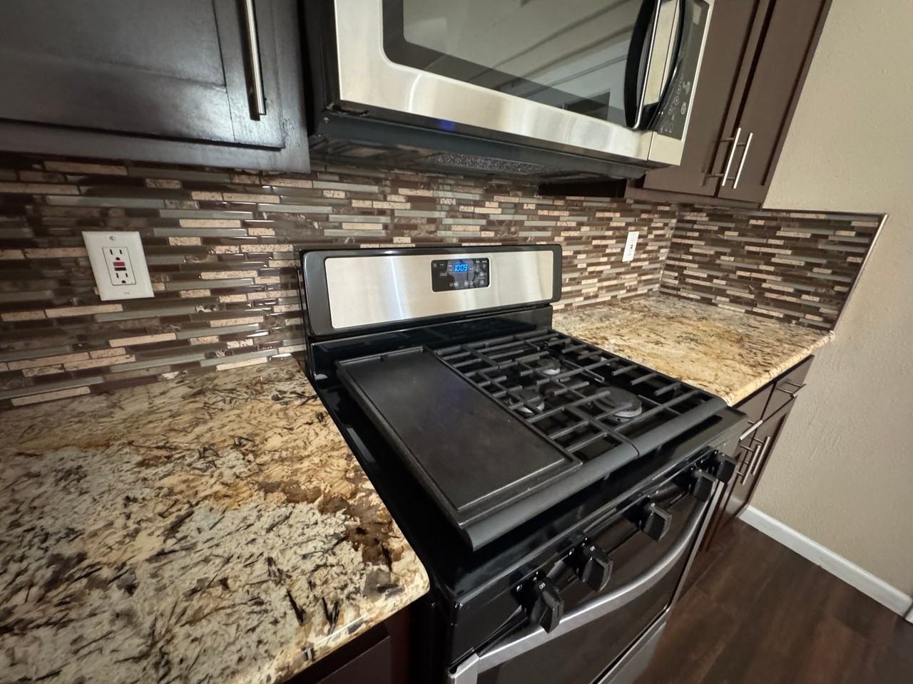 1337 E Sunnyside Ave - Photo 7 of 11