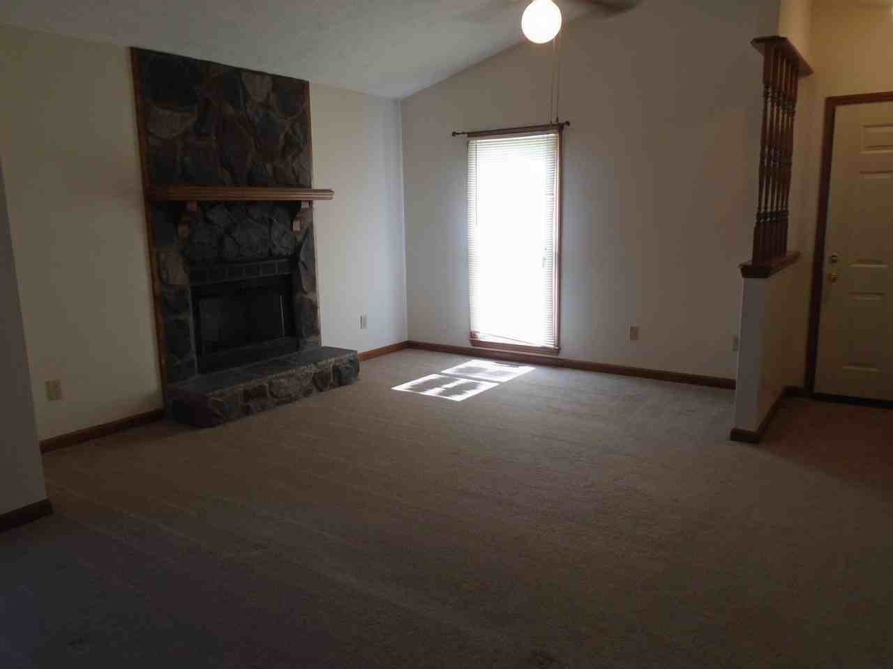 921 Glen Reilly Dr - Photo 3 of 20