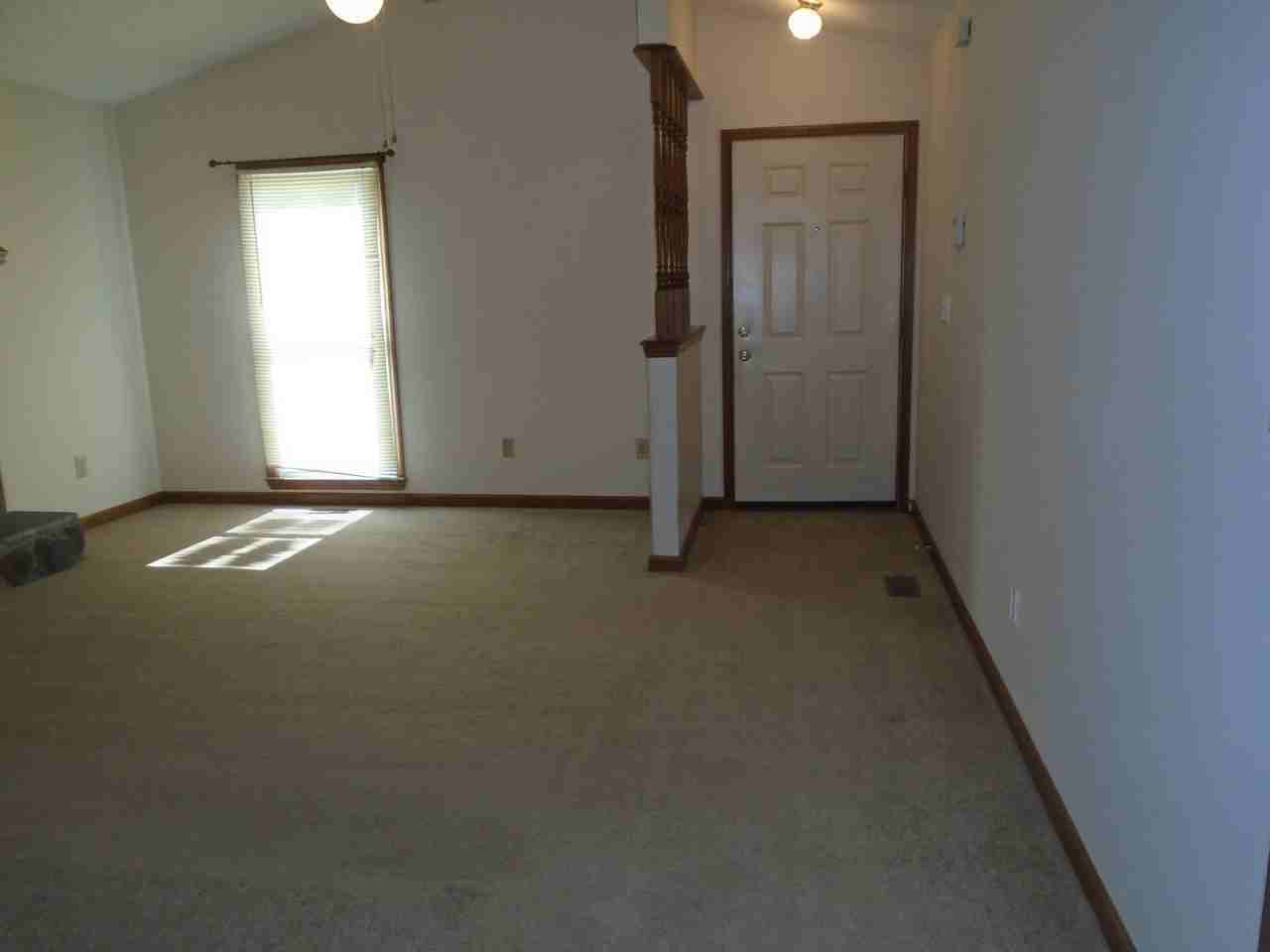 921 Glen Reilly Dr - Photo 4 of 20
