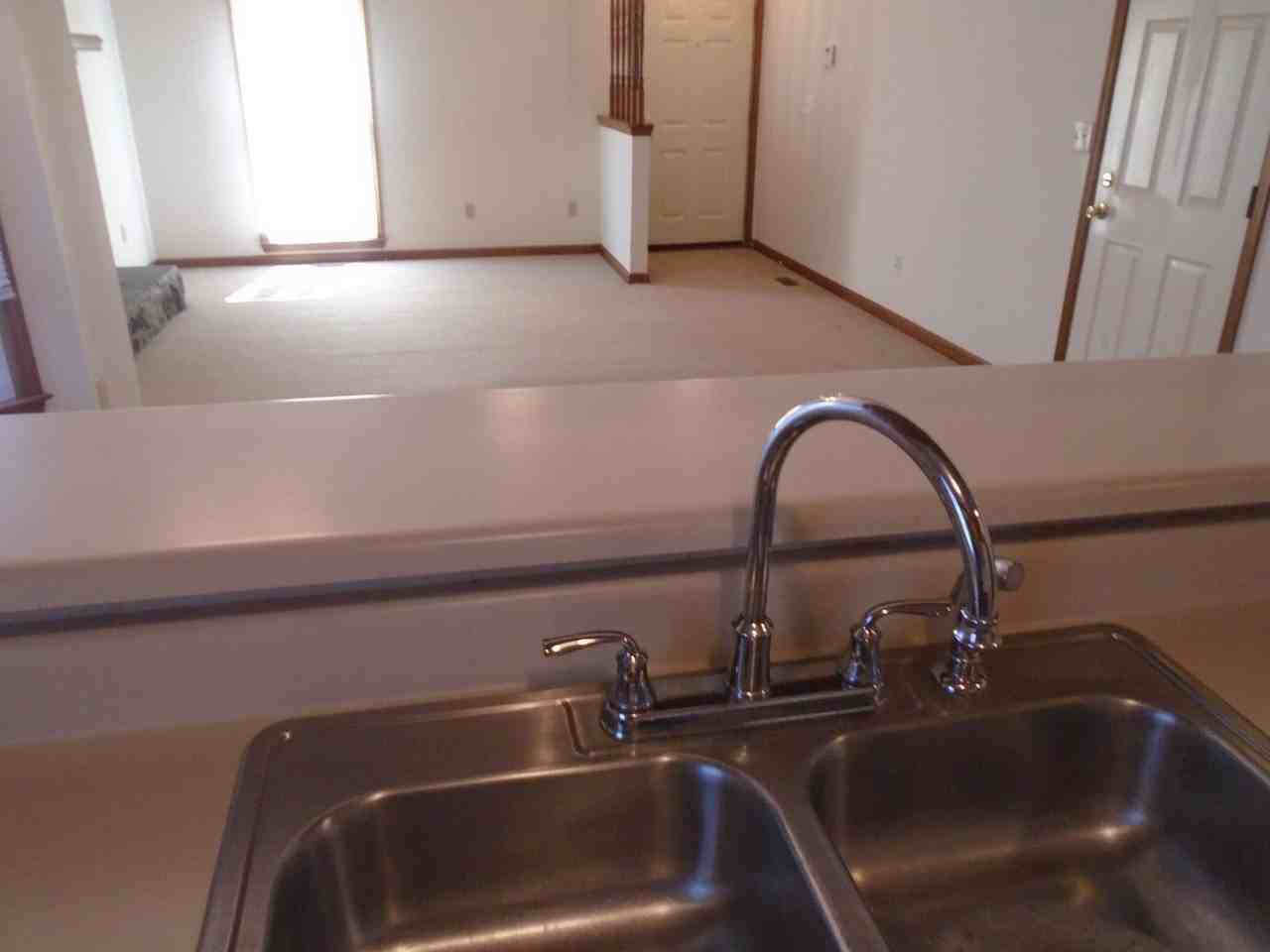 921 Glen Reilly Dr - Photo 6 of 20