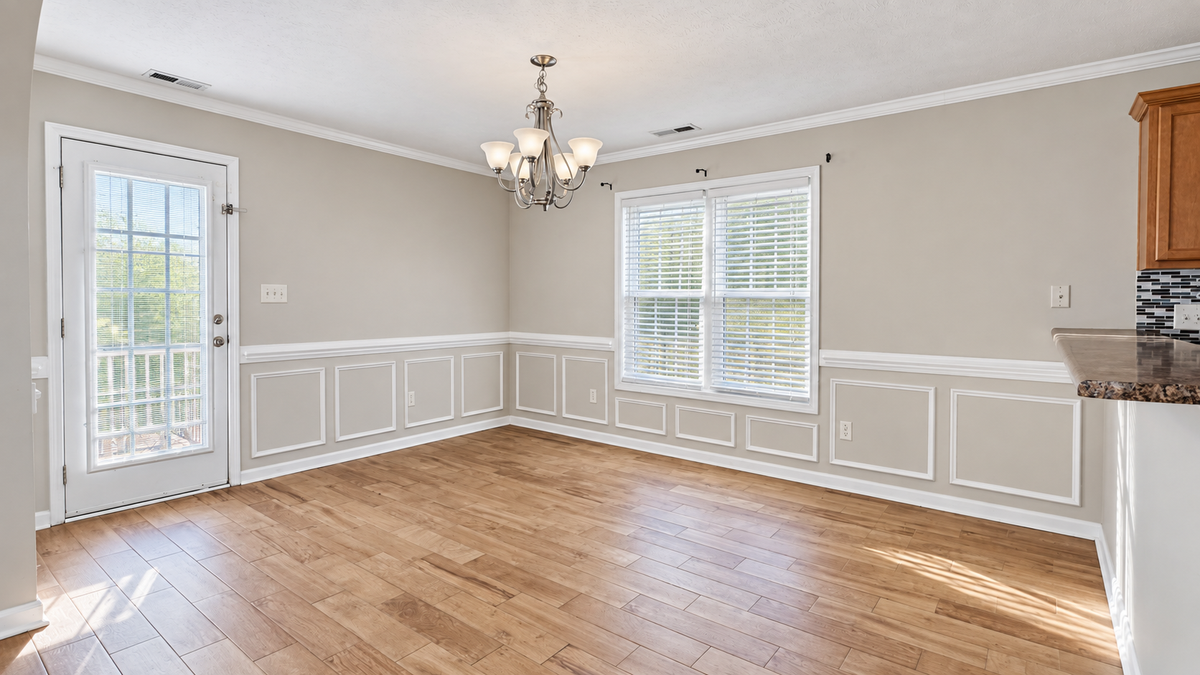 1520 Seabiscuit Dr - Photo 3 of 9