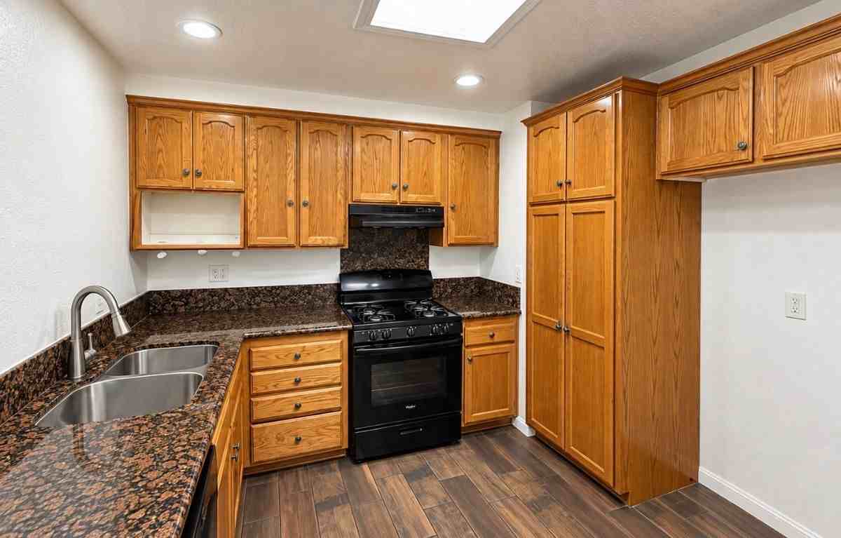 3044 Monroe St - Photo 5 of 14