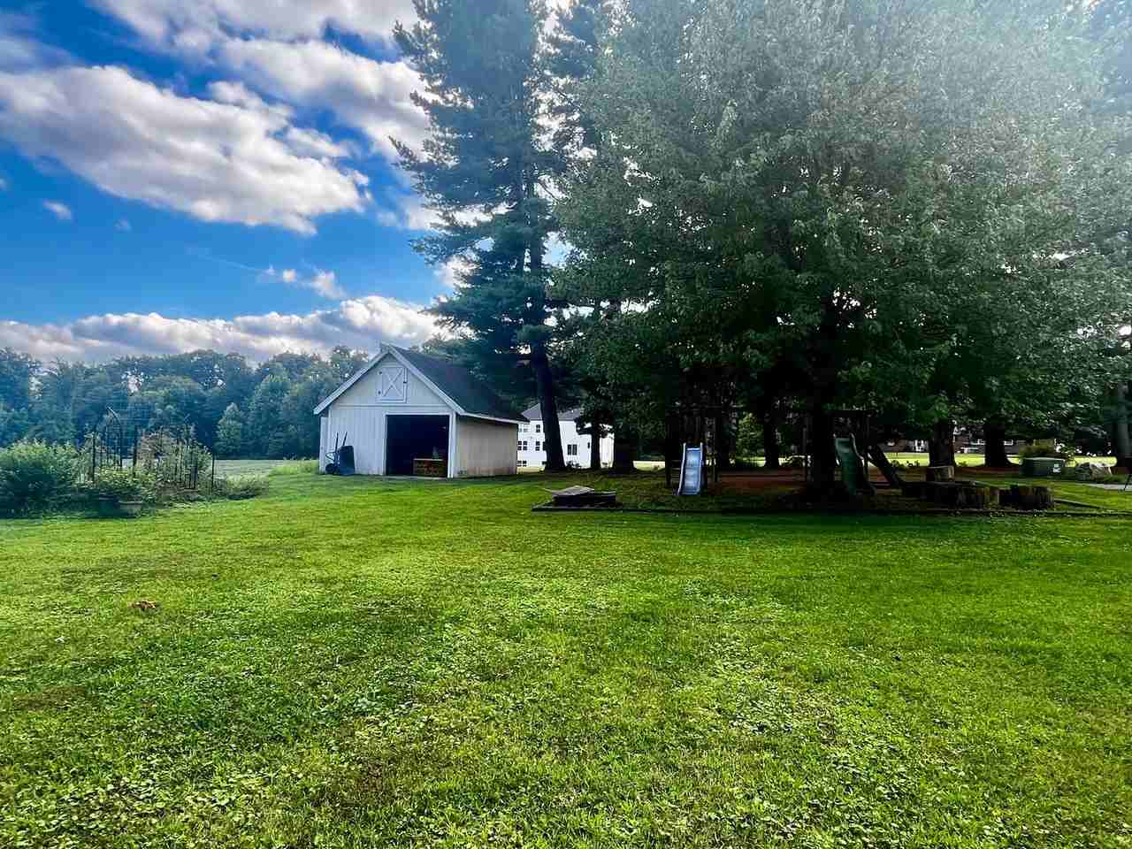15683 Dover Rd - Photo 7 of 50