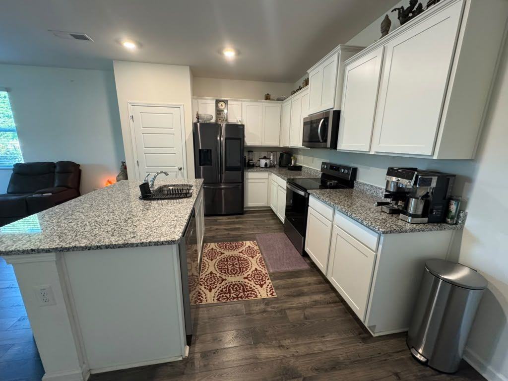 608 Gray Branch Ct - Photo 3 of 33