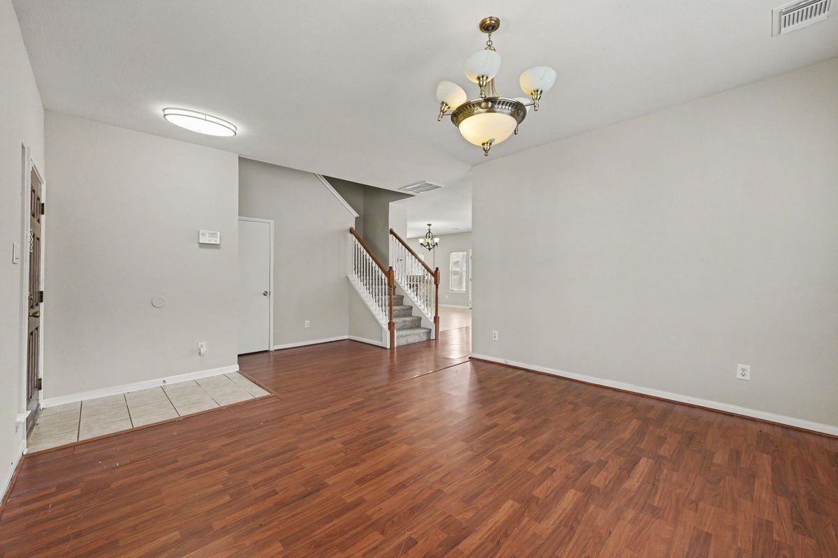 9507 Tolken Way - Photo 7 of 34