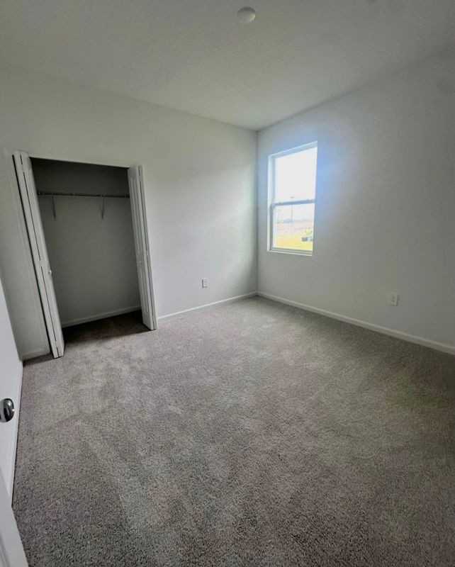7459 Sandstone Dr - Photo 4 of 9
