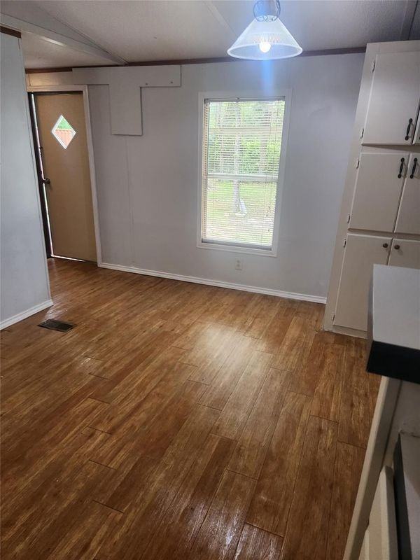 30626 Beyette Rd - Photo 2 of 12