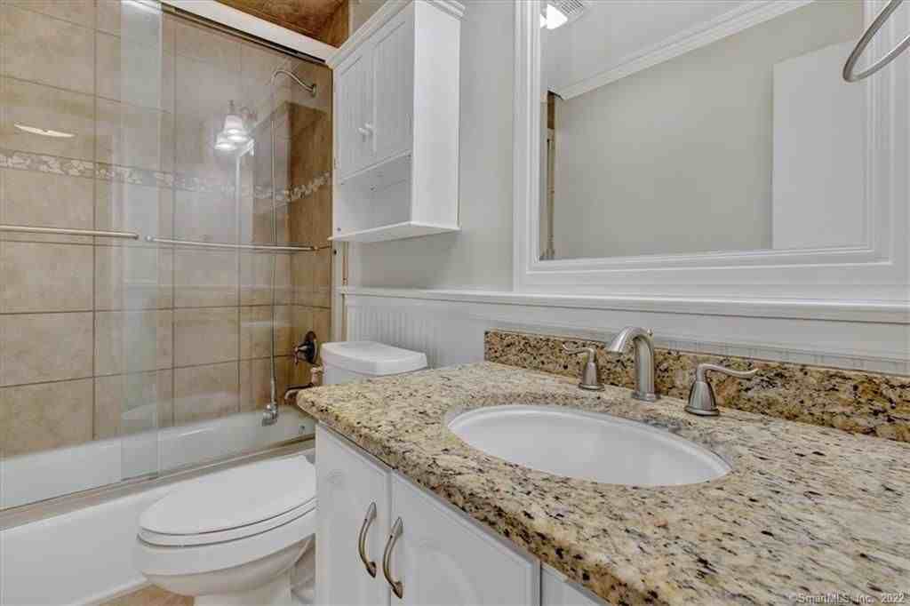 17 Greenbriar Dr - Photo 4 of 5