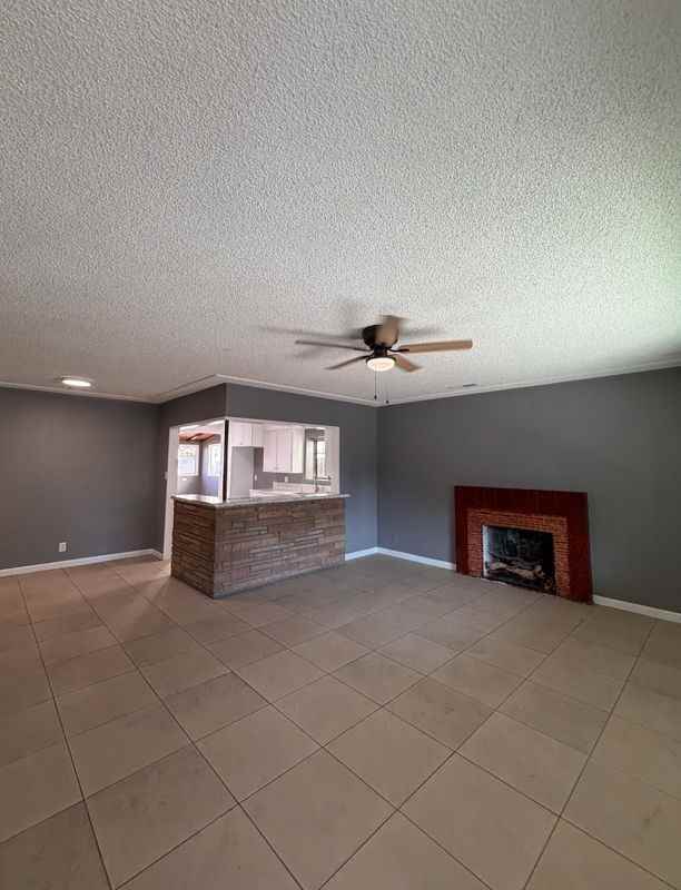 5595 Gardendale St - Photo 2 of 6