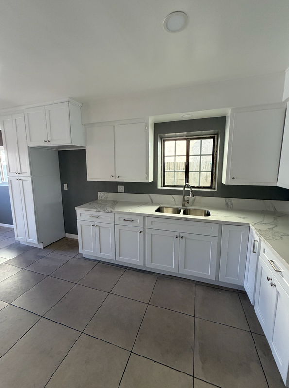 5595 Gardendale St - Photo 3 of 6