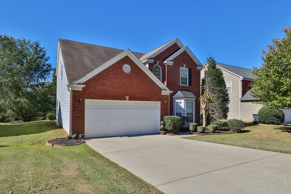 1240 Everwood Dr Sw - Photo 2 of 37
