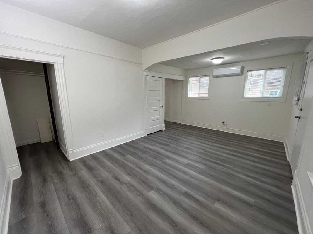 3630 Locust St - Photo 3 of 20