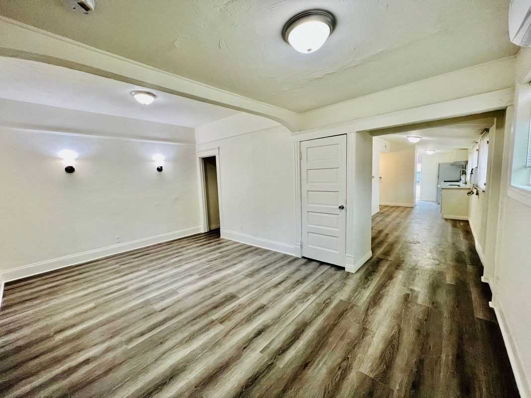 3630 Locust St - Photo 7 of 20