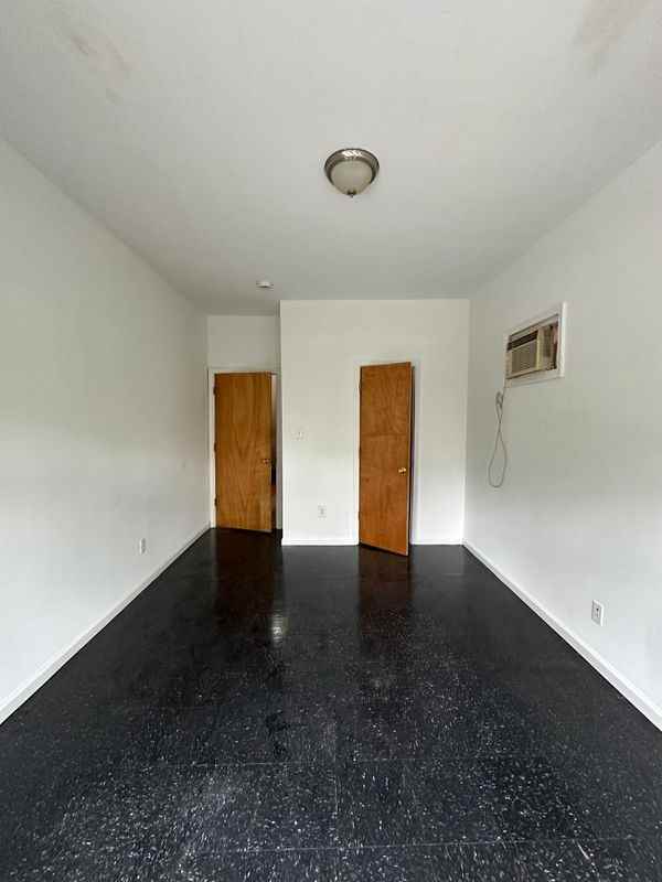 2430 N 30th St - Photo 3 of 16