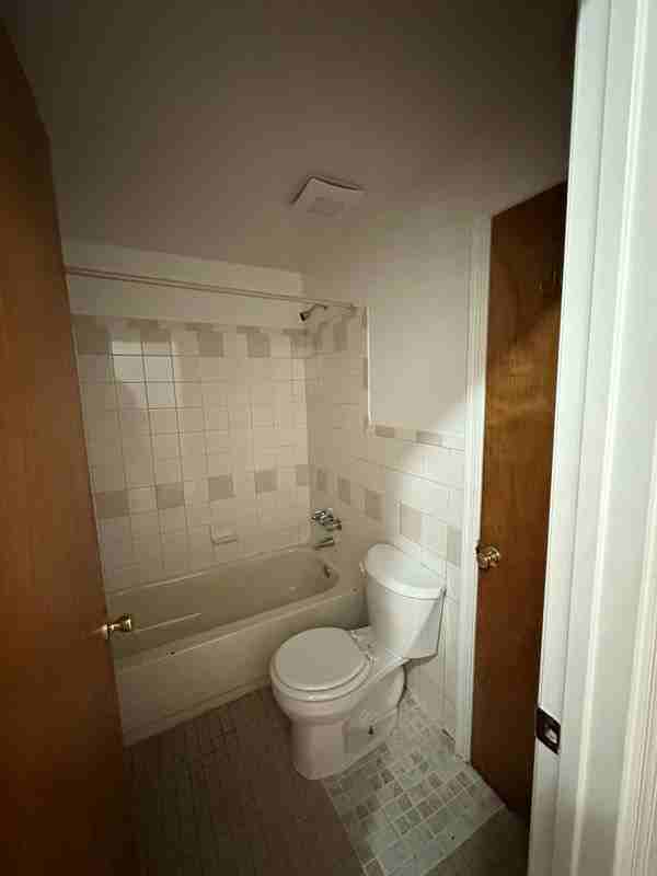2430 N 30th St - Photo 4 of 16