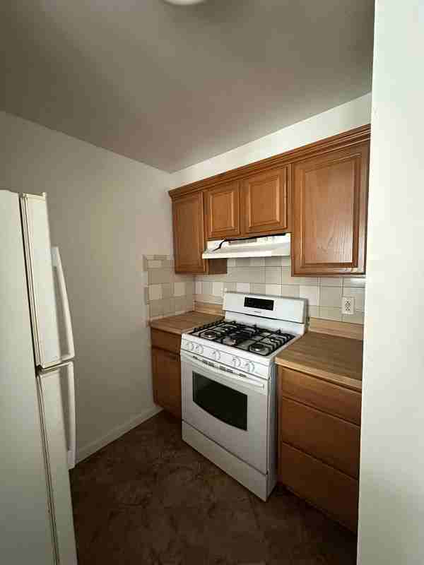 2430 N 30th St - Photo 7 of 16
