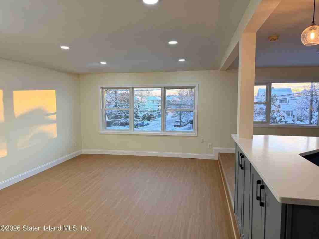 1601 Arden Ave ##2fl - Photo 2 of 11