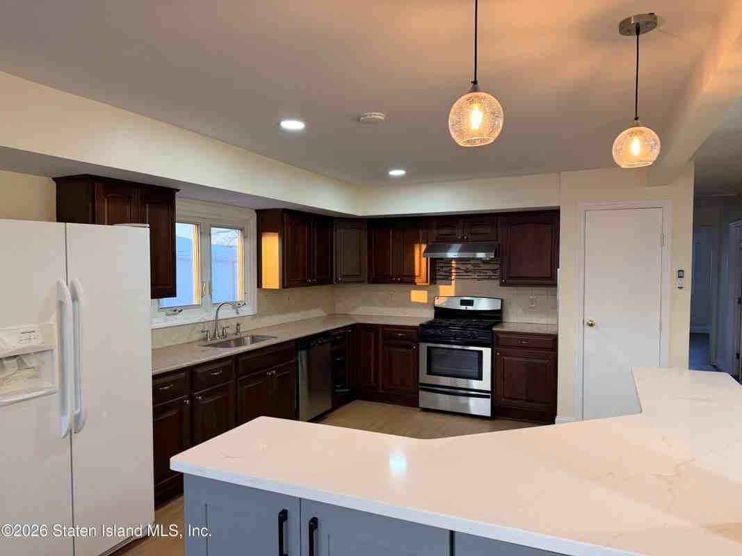1601 Arden Ave ##2fl - Photo 5 of 11