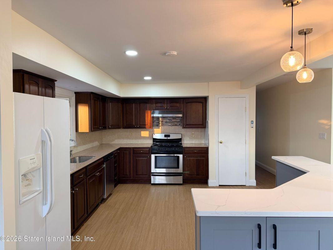 1601 Arden Ave ##2fl - Photo 6 of 11