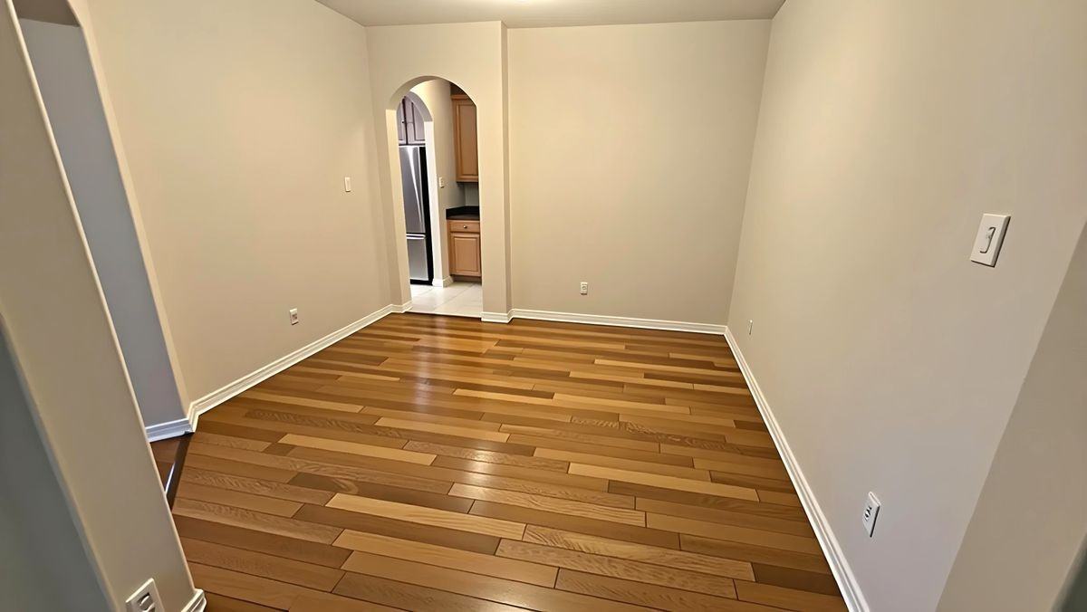 7511 S Linpar Ct - Photo 3 of 44