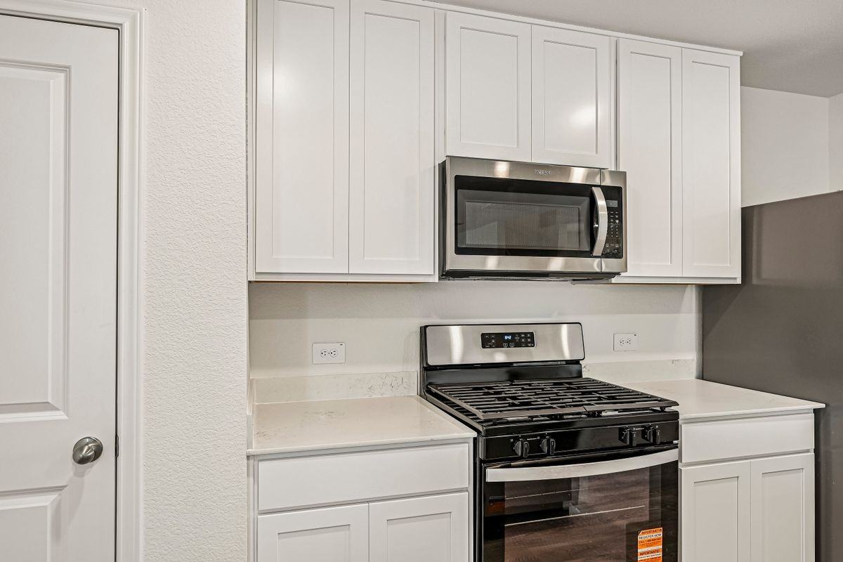 171 Bardwell Way - Photo 3 of 44