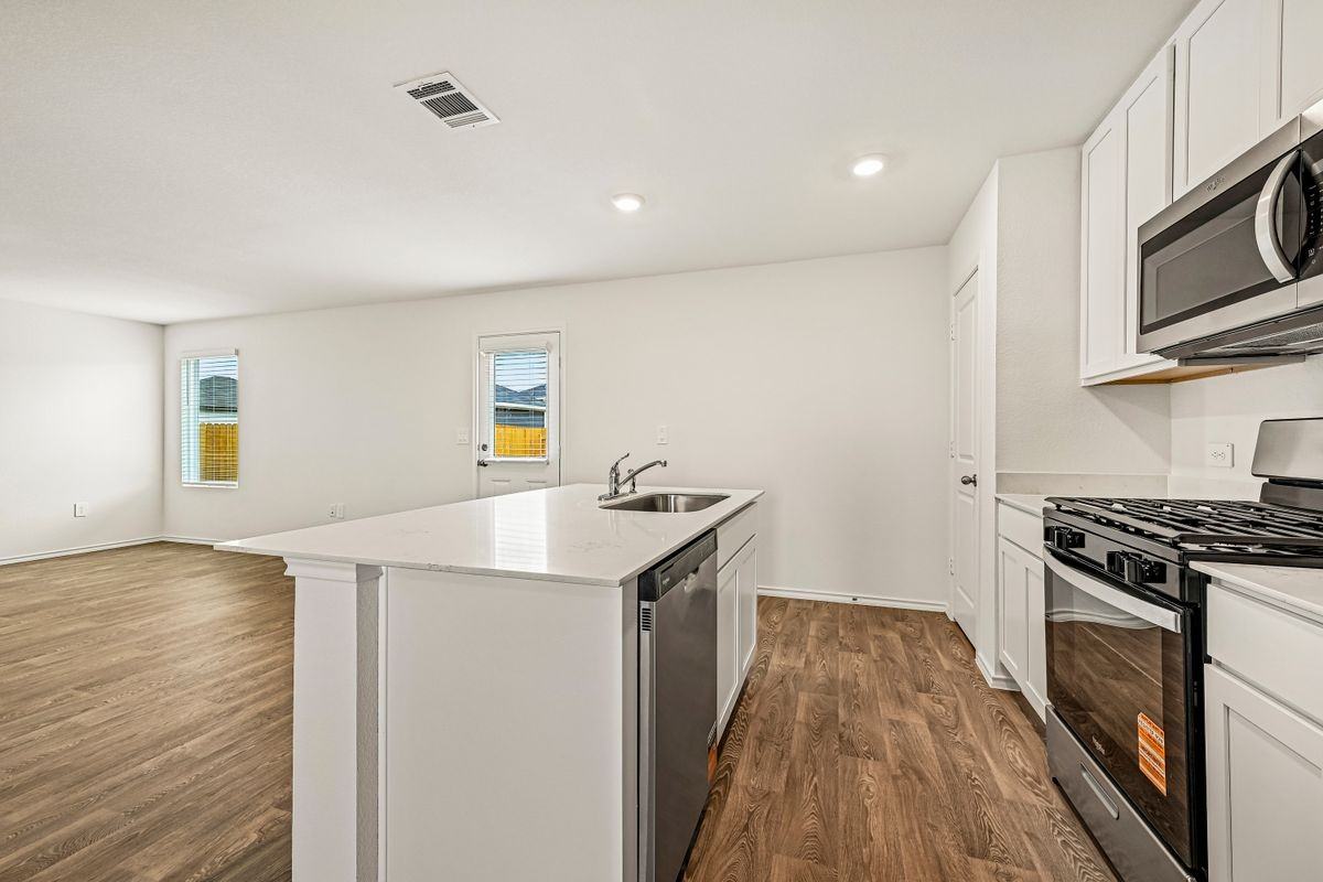 171 Bardwell Way - Photo 6 of 44