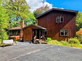 featured image of 10 Bull Moose Rd