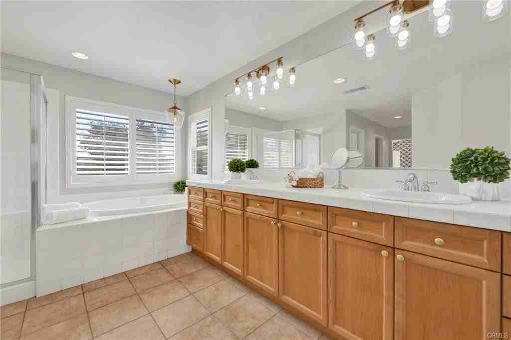 29006 Capri Ct - Photo 7 of 10