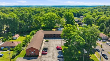 featured image of 643 Suffield St