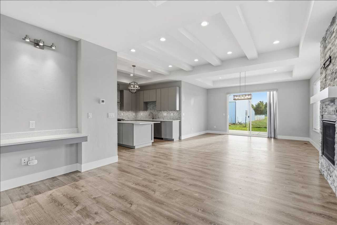 3294 W Giovanni Ln - Photo 3 of 30