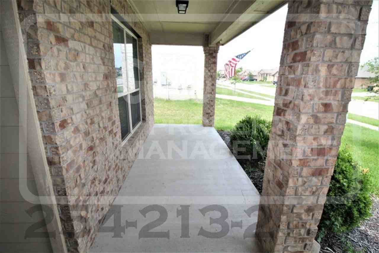 6409 Cool Creek Dr - Photo 4 of 34