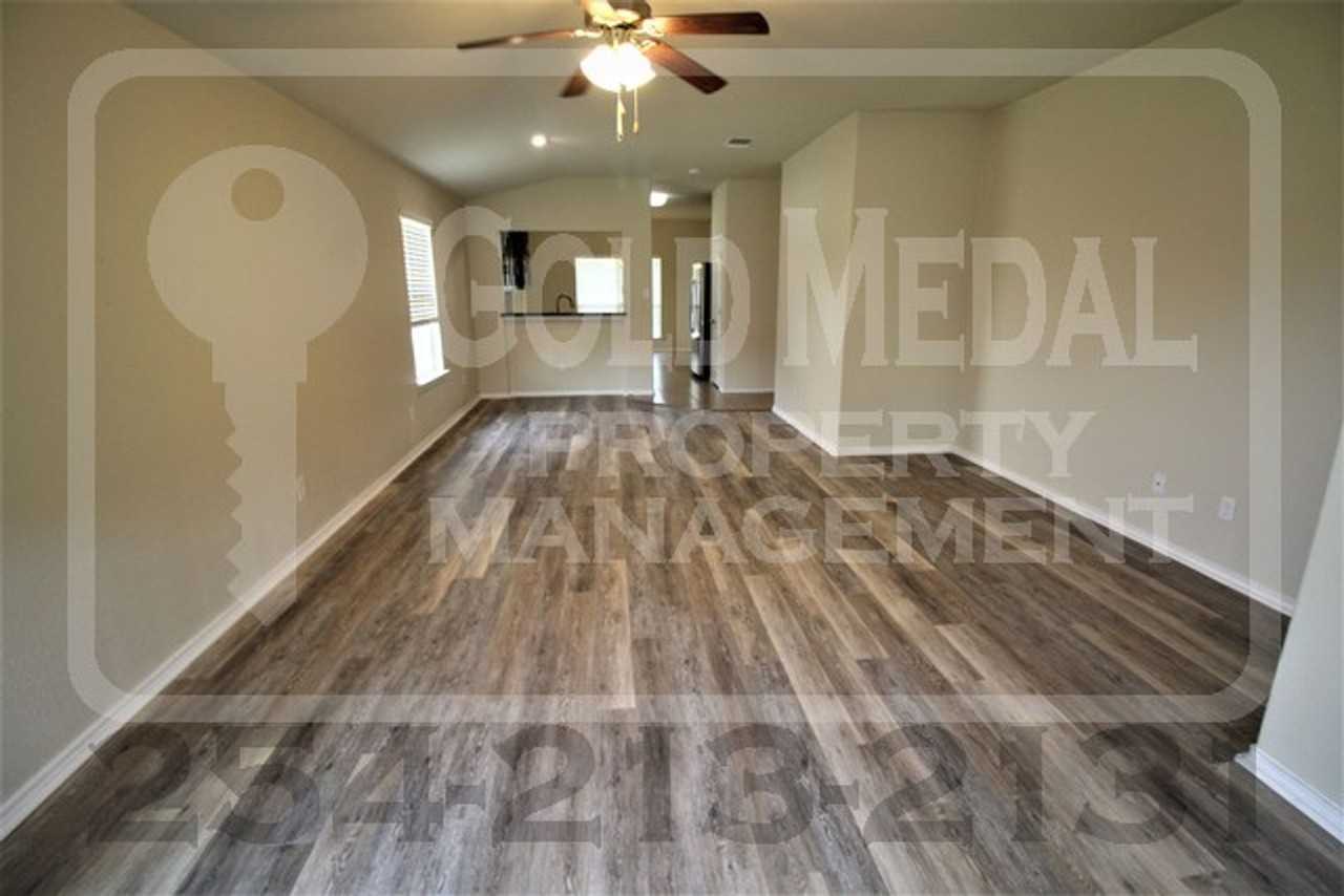 6409 Cool Creek Dr - Photo 6 of 34