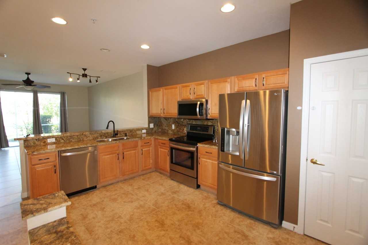 1056 Hampton Cir - Photo 3 of 21