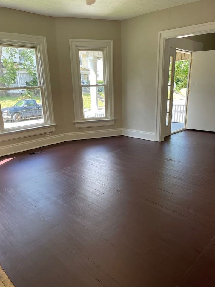 112 Ridge Ave - Photo 7 of 28