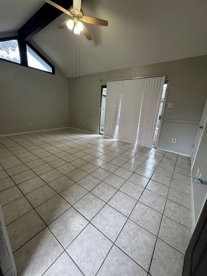 4630 Country Creek Dr #1214 - Photo 5 of 8