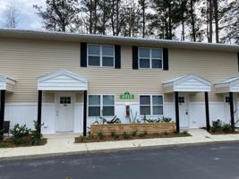 featured image of 4918 Franklin Ave